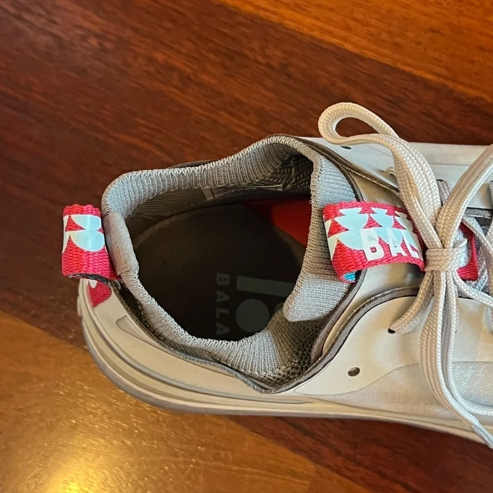 Bala Twelves Nurse Sneakers Gray Athletic Shoes, Size 7.5 Women, 6.5 Men
